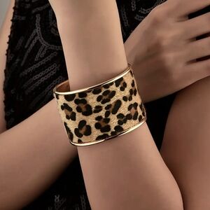 FuRRy Light Leopard Print Goldtone Bangle